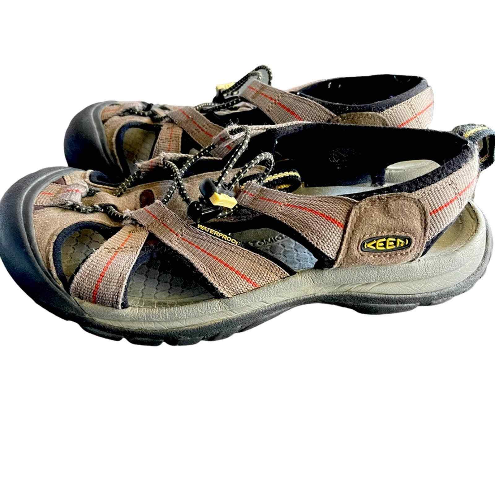 Sandali marroni Keen da uomo taglia 8 Newport punta chiusa escursionismo