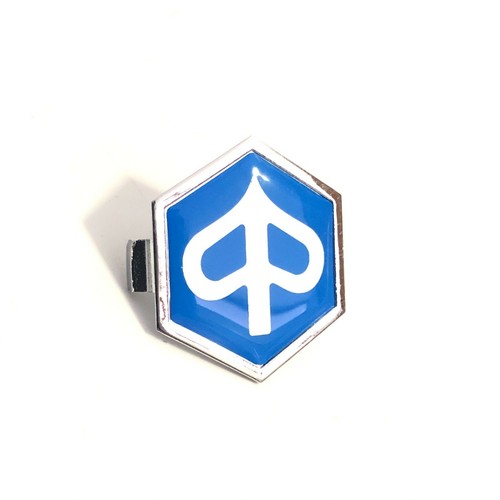 Adesivo Resinato Piaggio Scudetto 32mm Oro Per Scooter Ciao, Fly, Liberty, MP3, X8, X9, Zip - Sostitutivo 574771 - 3