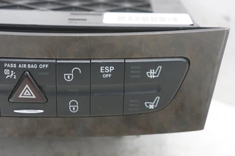 Panel de interruptor de control de peligros Mercedes-Benz CLS500 2006 A2116800552 fabricante de equipos originales  Foto 3 de 4