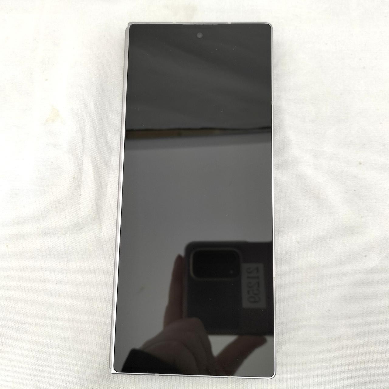 Image of Smartphone Model SM F956Q SAMSUNG