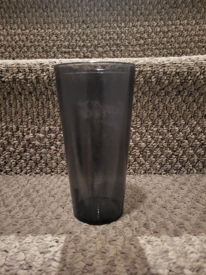 "Lote de 4 vasos de plástico grises para restaurante Coca-Cola Zero de 7"" de alto 24 oz" Foto 3 de 3