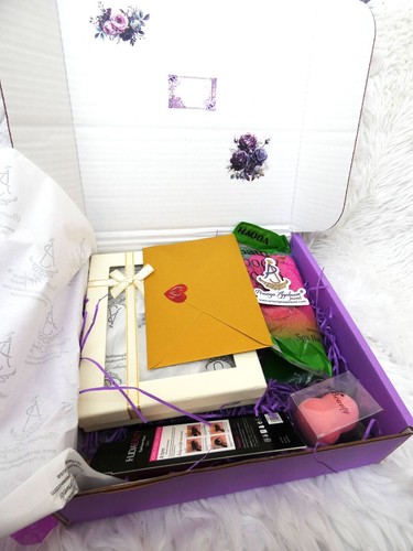 Confezione regalo Premium Multi Jewellery Beauty Mystery - trucco, trattamento per la cura della pelle - Foto 11 di 15