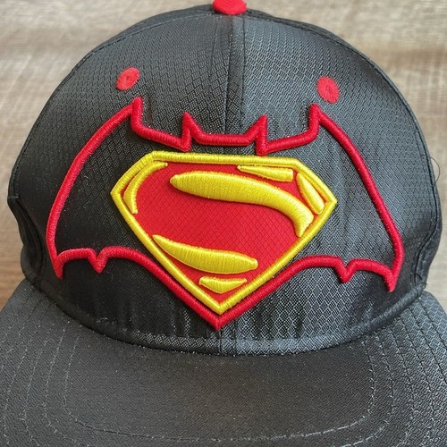 DC Comics Superman vs Batman Dawn of Justice Trucker Cap Hat Snapback OSFM - Picture 4 of 8