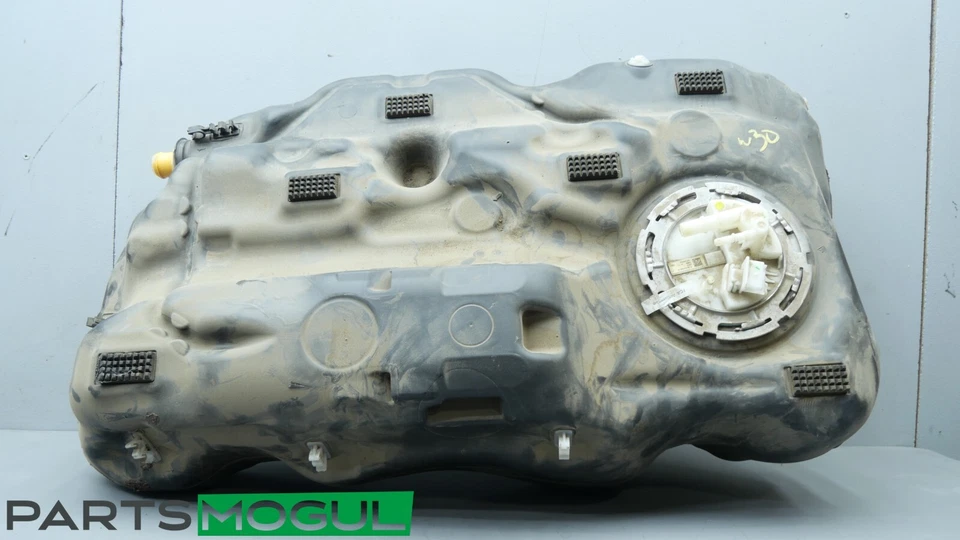 2016-2018 FIAT 500X FUEL GAS TANK RESERVOIR OEM - Image 2 of 4