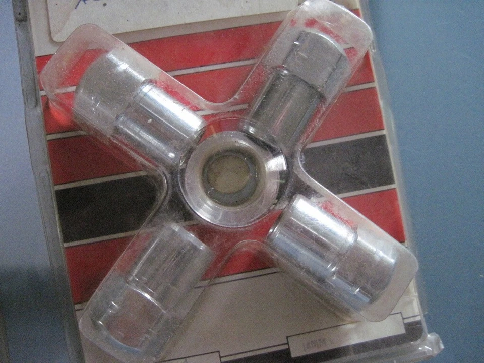 Chrome Lug Nuts 14MM x 1.50 RH Nut & Washers Set of 24 NOS - Image 2 of 3