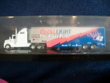 Action COORS LIGHT The Silver Bullet 42 Kyle Petty Racing Transpor 1:64 Diecast