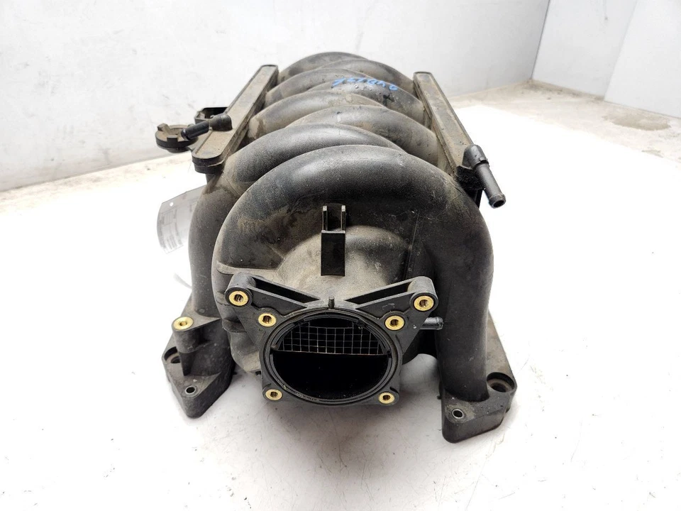 Colector de admisión Armada 2007-2015 5,6 L OEM 14001ZE00B Foto 4 de 4