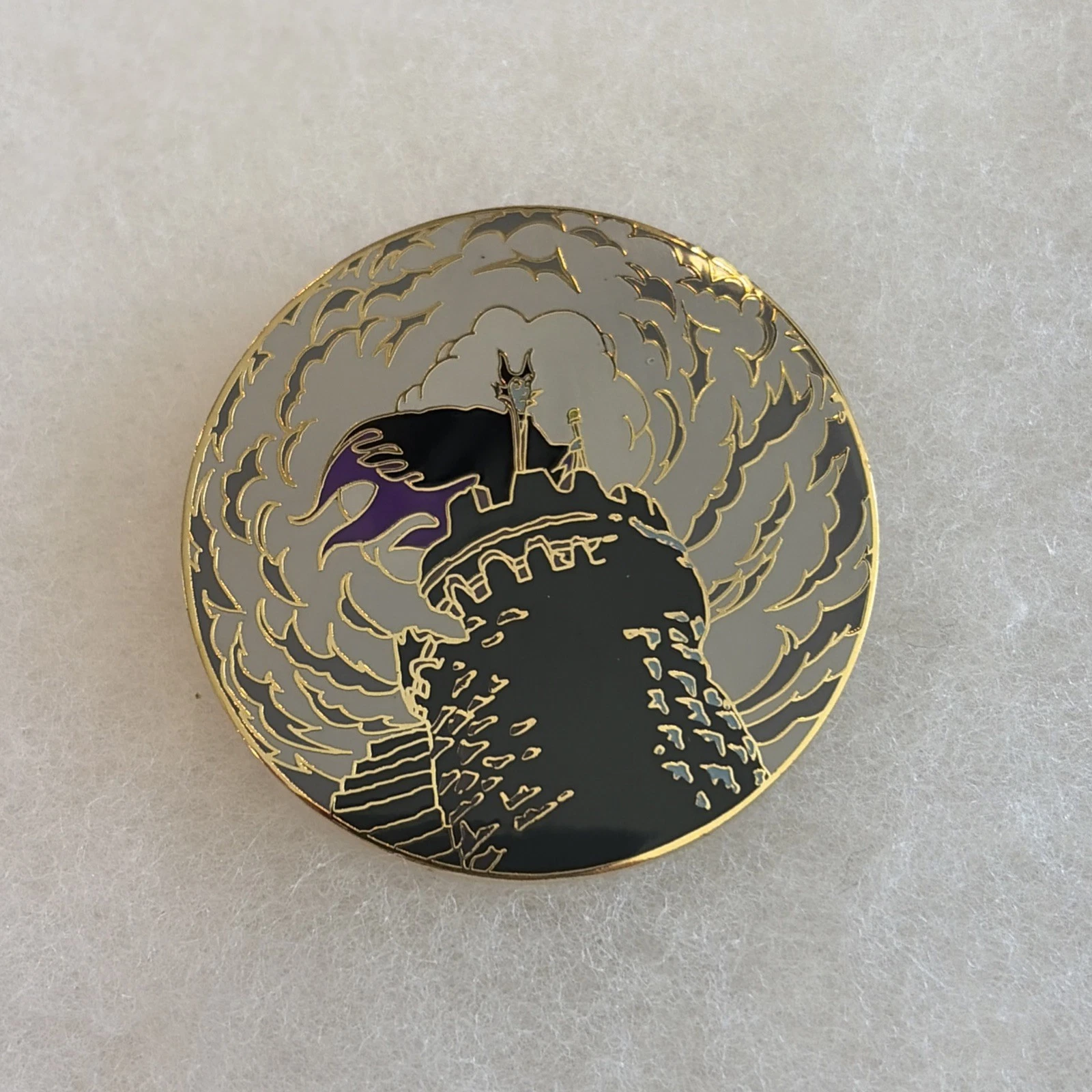 Disney Auctions 2004 Maleficent On Castle Turret Sleeping Beauty LE 500 Pin