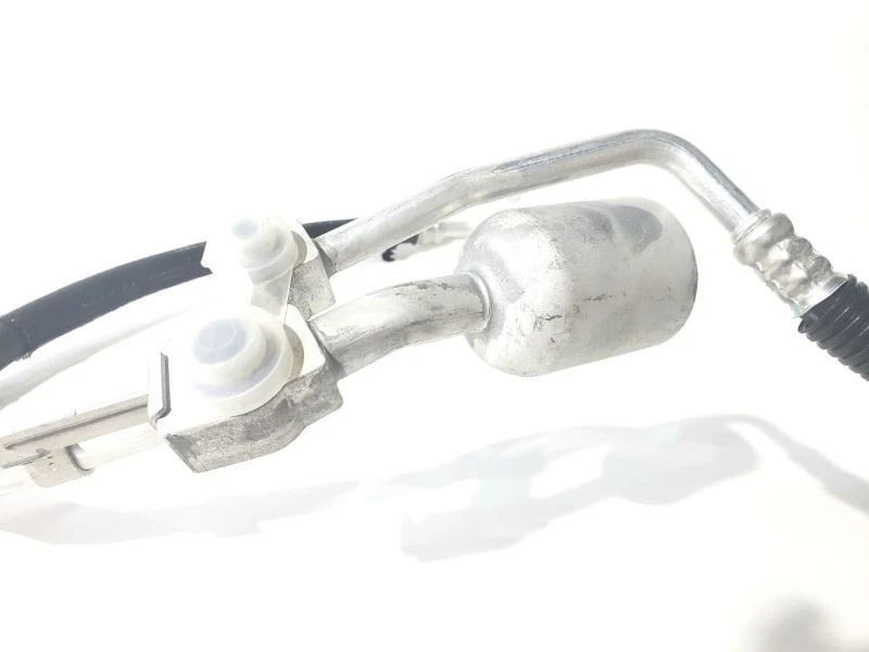 Compressor Line PN 84429952 Novo Fabricante de Equipamento Original 2014 2015 2016 2017 2018 2019 Cadillac XTS - Imagem 4 de 4