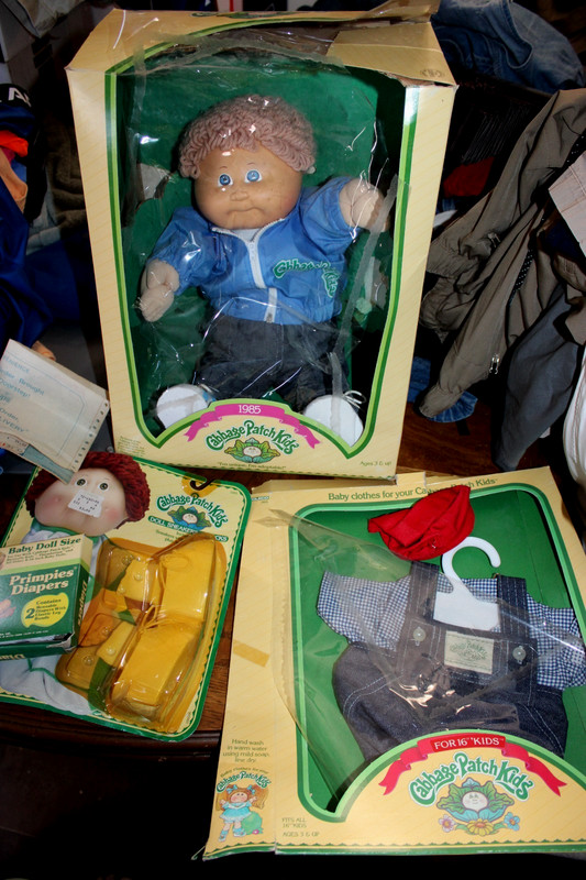 LOT OF VTG 80s CABBAGE PATCH KIDS DOLL~EXTRA SHOES CLOTHES RECIEPT