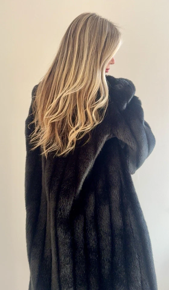 Casaco de pele sintética vintage estilo VI Ltd. preto feminino tamanho P/M – longo - feito nos EUA - Imagem 3 de 4