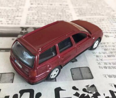 1/64 Volkswagen Passat Variant car model red color | eBay