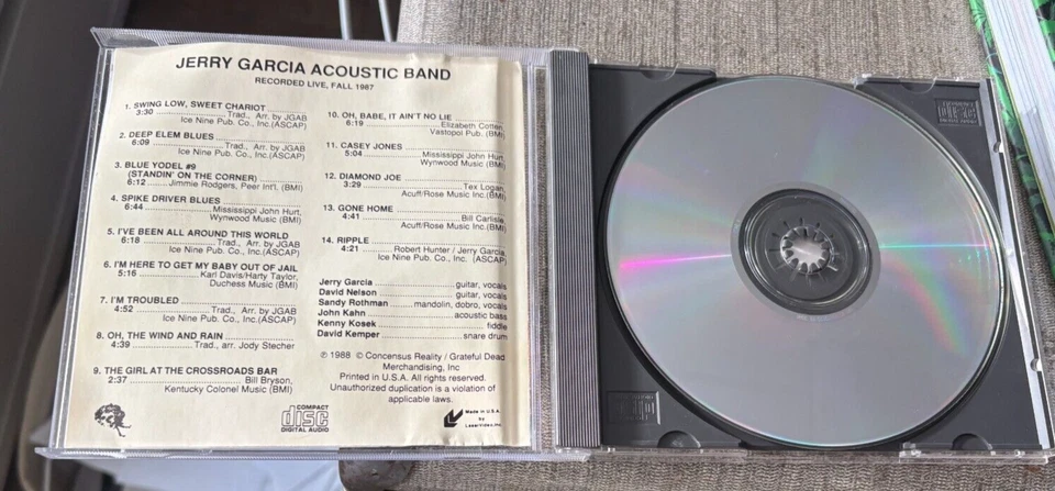 Almost Acoustic by Jerry Garcia/Jerry Garcia Acoustic Band 1988 pre-owened Clean - Imagem 3 de 4