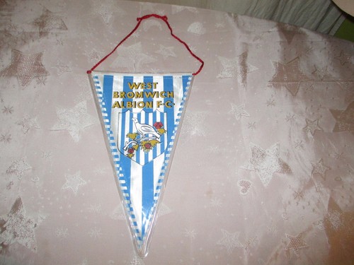 West Bromwich Albion F.C. Original 70iger Jahre Wimpel "WAPPEN" Neu - 第 1/2 張圖片