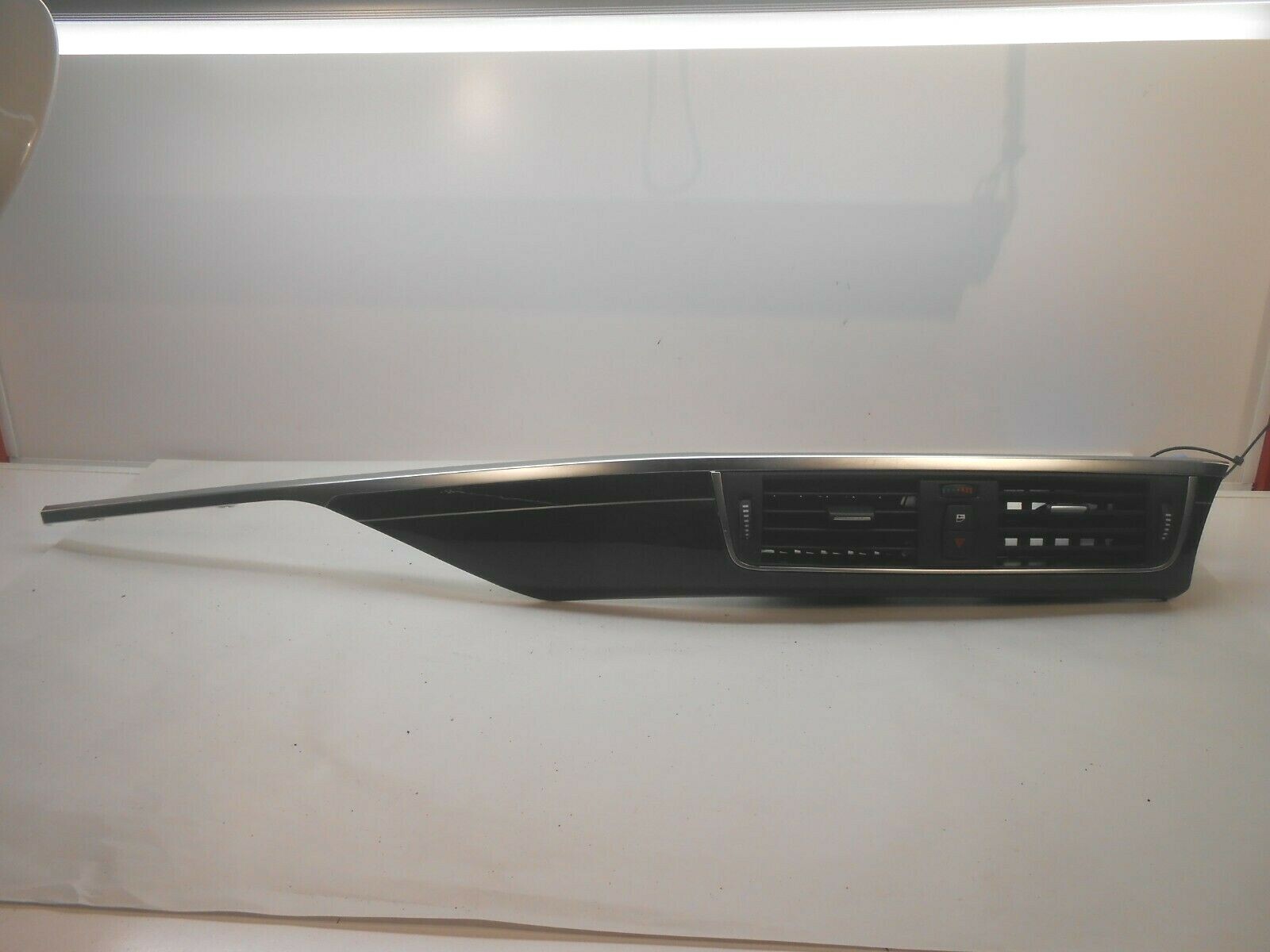 BMW FRONT CENTER TRIM PANEL DASH BOARD WOOD GRAIN 9357931 SJ0507 