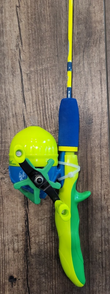 bass pro shops fish stik spincast rod and reel combo Bass Pro Shops Fish Stiks Spincast Rod and Reel Combo