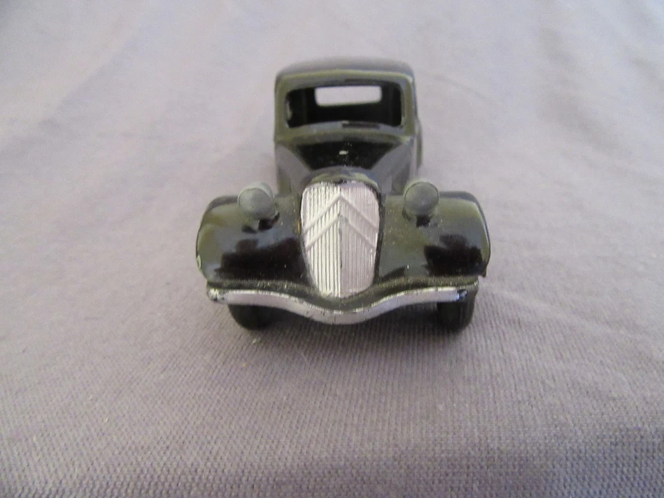 828F Vintage 1952 Dinky 24N Francia Citroën 11 BL Traction Avant Nero 1:43 - Immagine 2 di 4