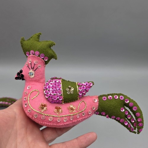 8 PIECE 1967 BUCILLA EXOTIC FELT BIRDS BEADS SEQUINS HANDMADE CHRISTMAS ORNAMENT - Picture 9 of 22
