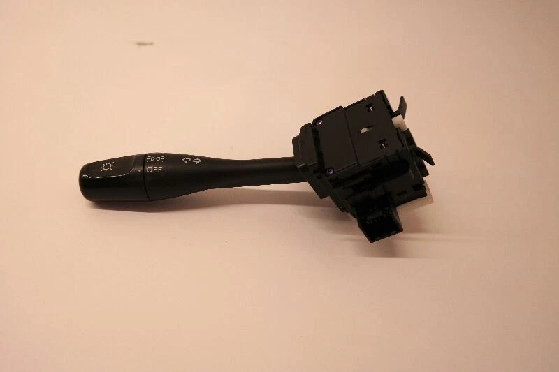 2008 Mitsubishi Endeavor Headlight Switch Foto 2 de 4