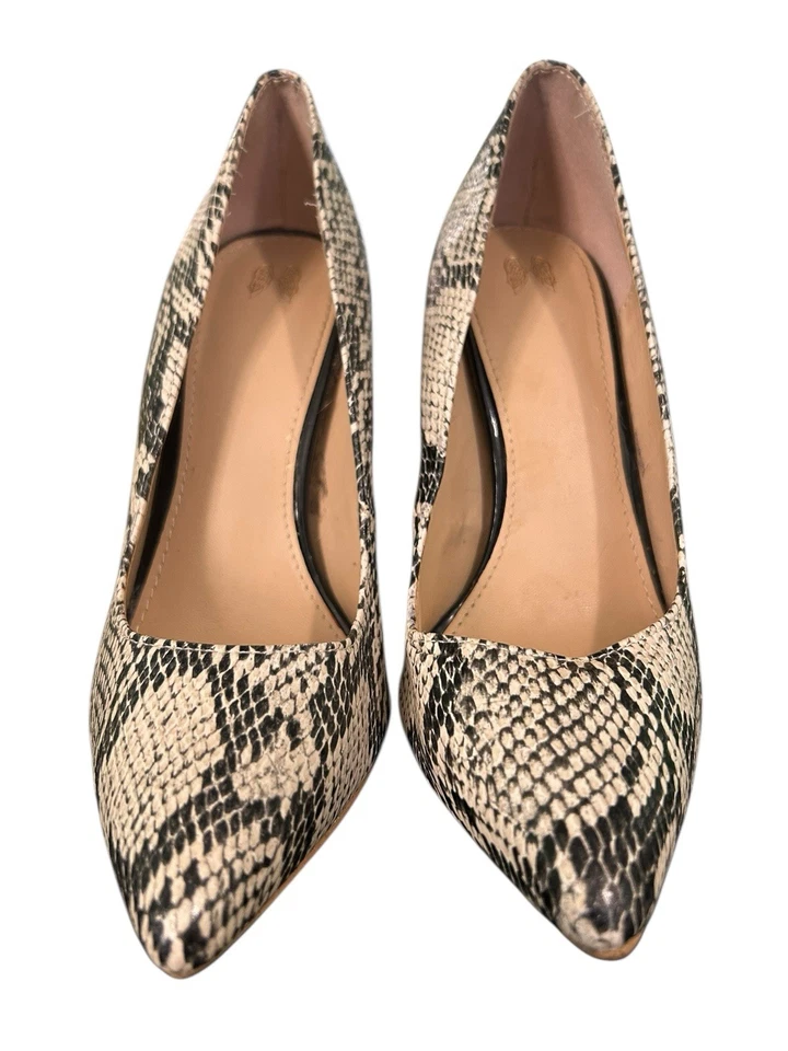 Zapatos de salón de tacón de aguja con estampado de piel de serpiente en blanco y negro para mujer talla 6,5B (M) Foto 3 de 4