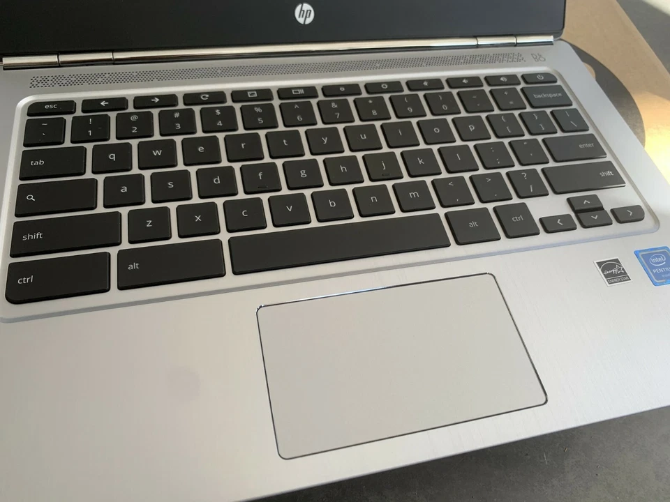 HP Chromebook 13 G1 Intel Pentium 4405Y 4GB RAM 32GB eMMC 3200x1800 13,3" Webcam - Imagen 3 de 4