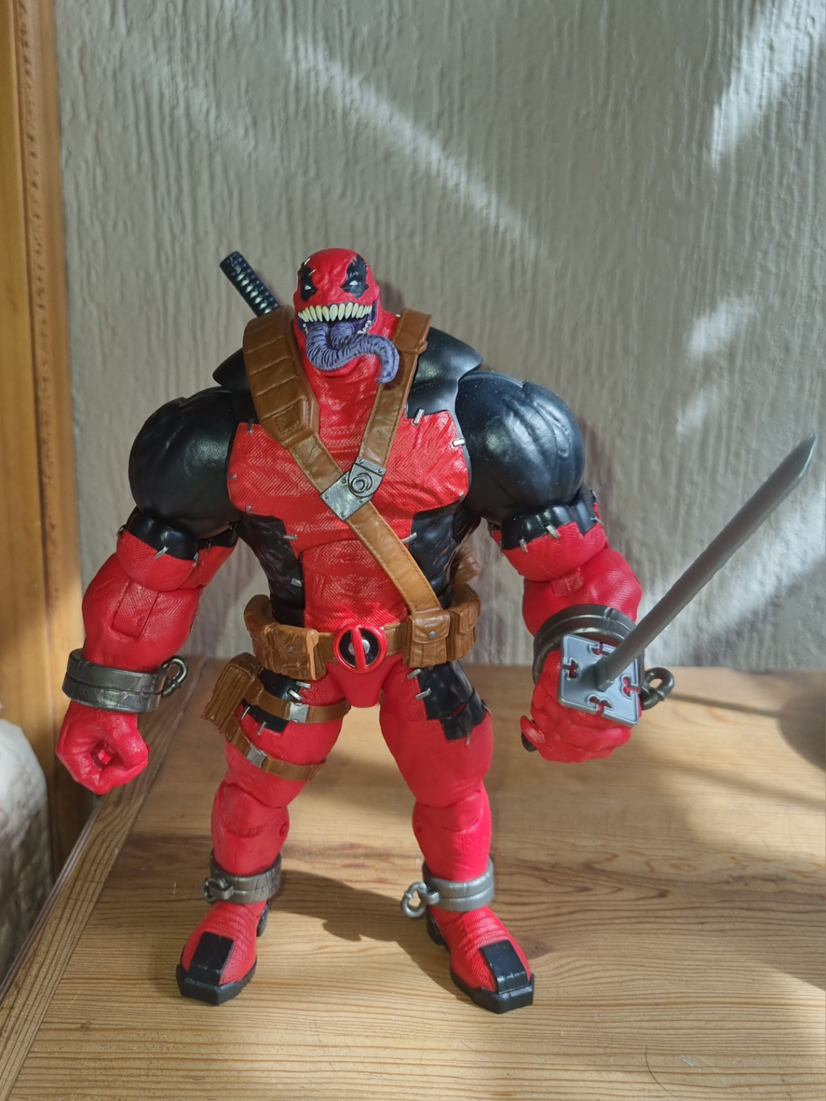 MARVEL LEGENDS VENOMPOOL フィギュア s-l400.jpg