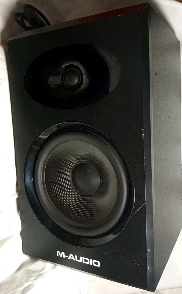 M-Audio BX8 Graphite 8" Powered Studio Monitor Speaker - READ - Image 2 of 4