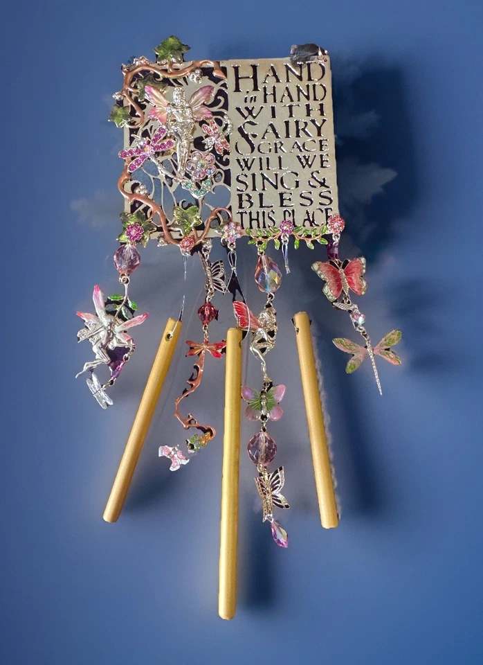 Carillón de viento Kirk’s Folly hada, mariposa y libélula tono dorado en caja original Foto 2 de 4