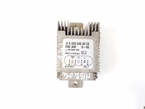 Mercedes-Benz A W168 2001 Relais Kühlerlüfter A0255453232 EZE77705