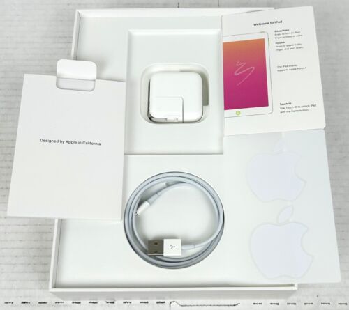 Apple iPad 9,7" 6a generazione Wi-Fi 128 GB oro MRJP2LL/A e tastiera/custodia PACCHETTO - Foto 7 di 18