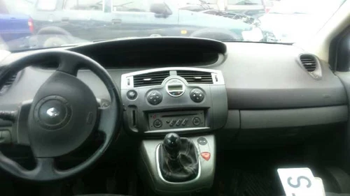 Enjoliveur Pare-Choc Avant pour RENAULT offres SCENIC II (JM) Authentique 2005 215080