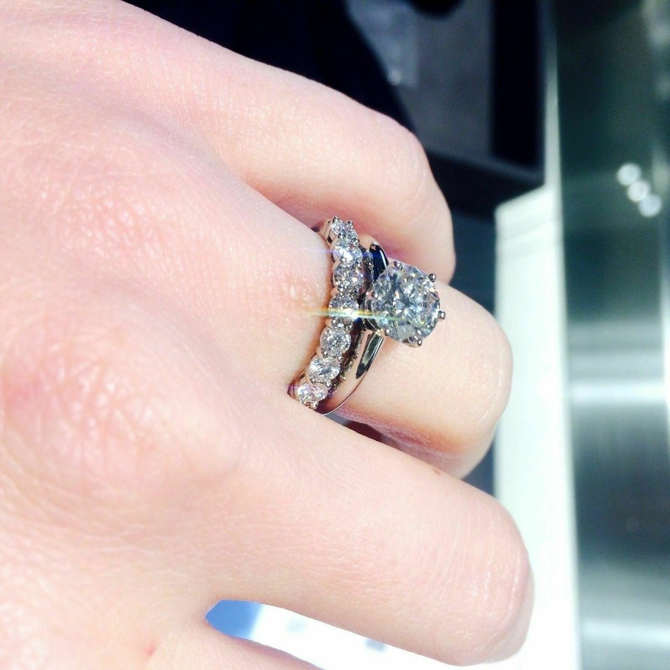 Bague De Fiançailles Or Blanc 14 Carats Avec Diamant Simulé - Taille 6, 2.40 Carats, Neuf