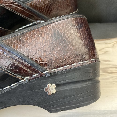 Koi by Sanita Danish Clogs Shoes Sz 40 US 9 Brown Patent Leather Snakeskin Look - Picture 8 of 16