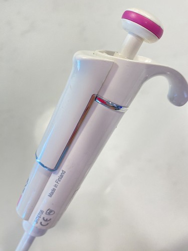 Pipeta/pipeta de un solo canal Thermo Scientific Finnpipette F1, 0,2-2uL, 4641010N - Imagen 5 de 10