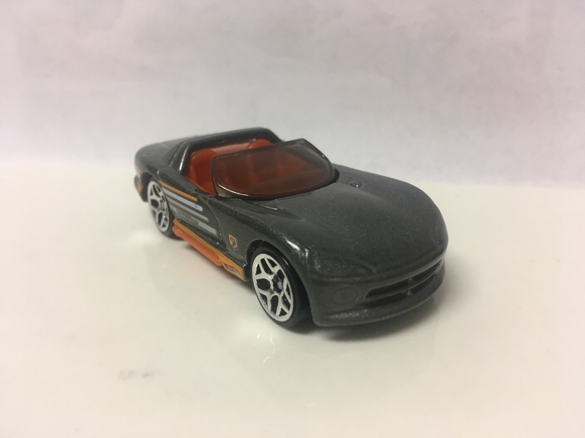 Hot Wheels ダッジ・バイパー 1/18 1/18 HOT WHEELS DODGE VIPER GTSR COUPE RED CHECKER SCHUCK'S