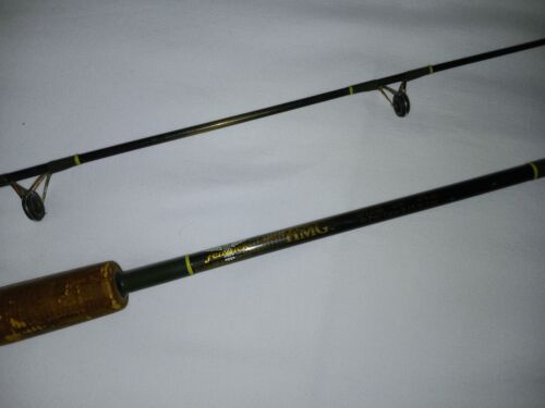 Super Rare 80's Green Fenwick USA Graphite HMG 6ft6 , 2 Piece spinning rod!
