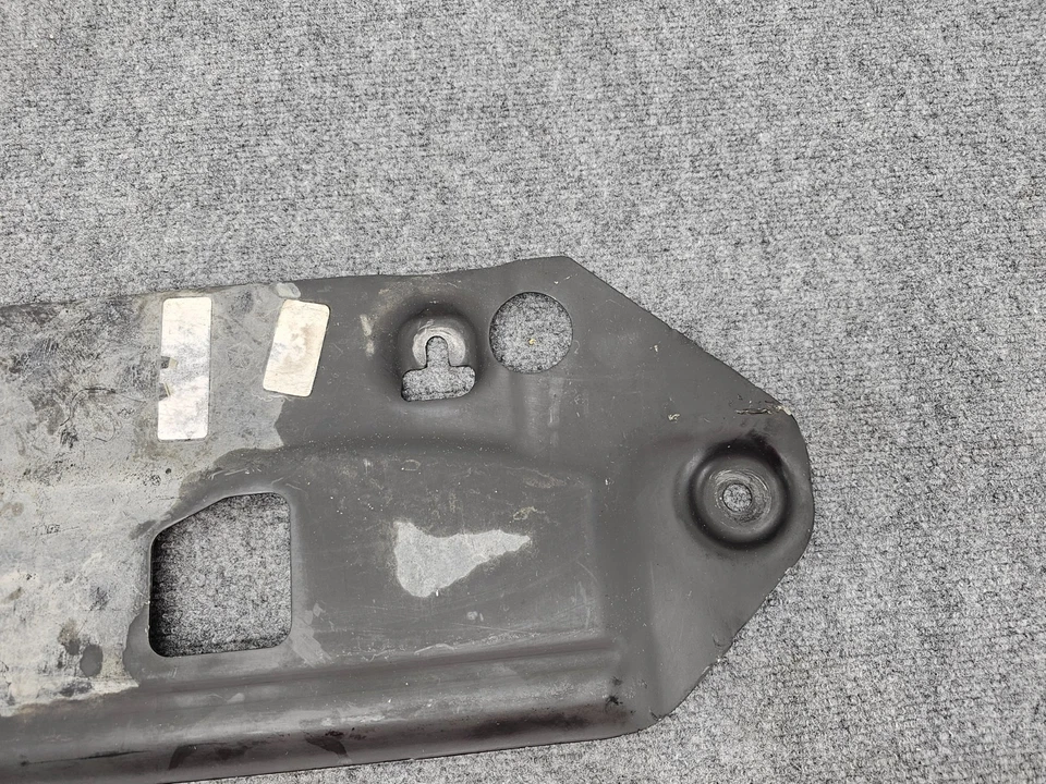 DODGE DURANGO GT 11-26 AWD DEBAJO DEL COCHE PROTECTOR CONTRA SALPICADURAS MOTOR SOPORTE MONTAJE Foto 4 de 4