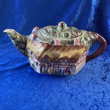 Vintage Ann Hathaway’s Cottage Teapot