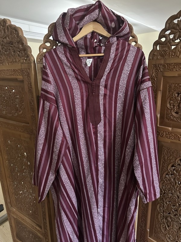 Red & White Striped Moroccan Men’s Thobe Size 58