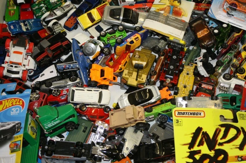 🔥LOTE Die Cast Cars Plus - MATCHBOX, Hot Wheels Grab Bag Lote 40 SIN BUSCAR🔥 Foto 2 de 4