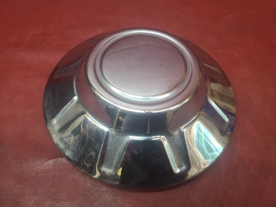 Dodge D50 1983-1986 camioneta Mitsubishi 4x4 tapacubos Mopar perro plato pobreza tapa 4x4 Foto 2 de 4