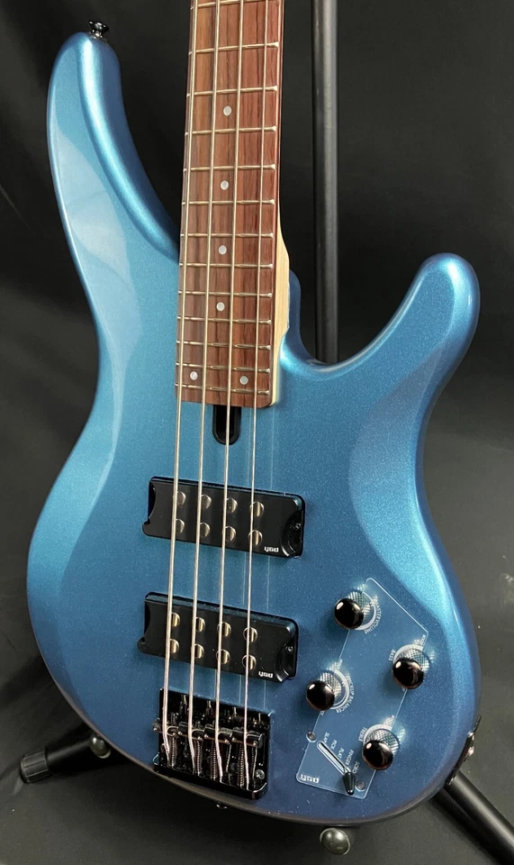 Bajo eléctrico Yamaha TRBX304FTB de 4 cuerdas azul de fábrica Foto 4 de 4