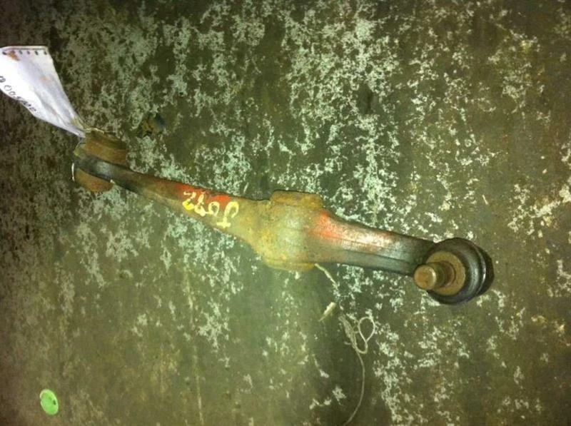 Brazo de control inferior derecho delantero pasajero Ford Windstar 95-98 Foto 4 de 4