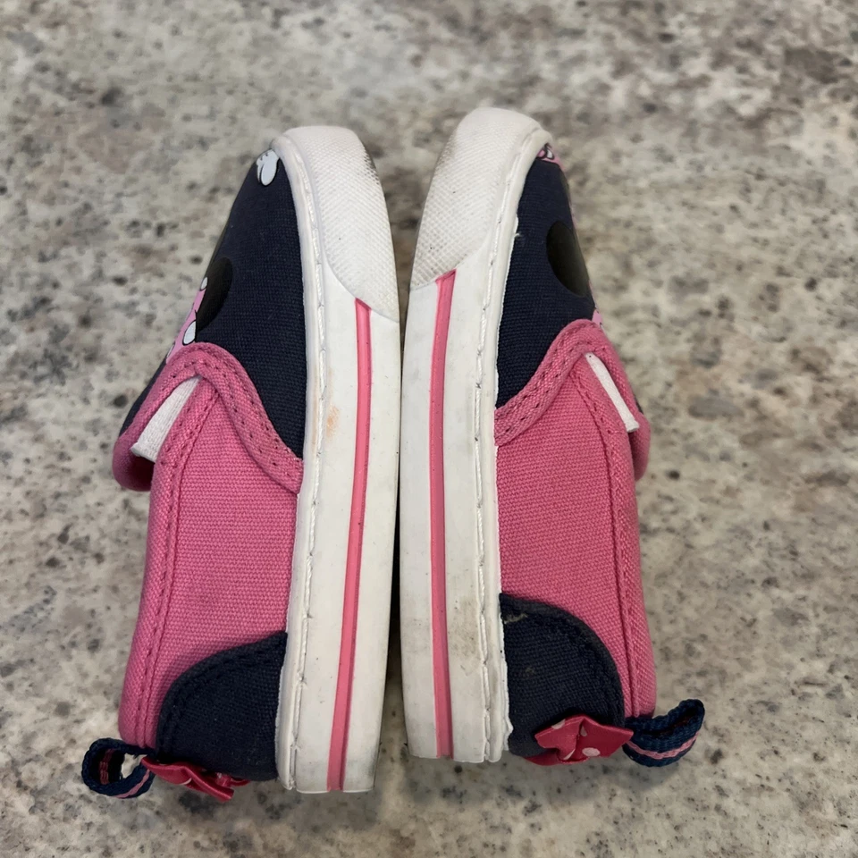 Zapatos sin cordones negros/rosados Disney Minnie Mouse para niños, talla 5 Foto 4 de 4