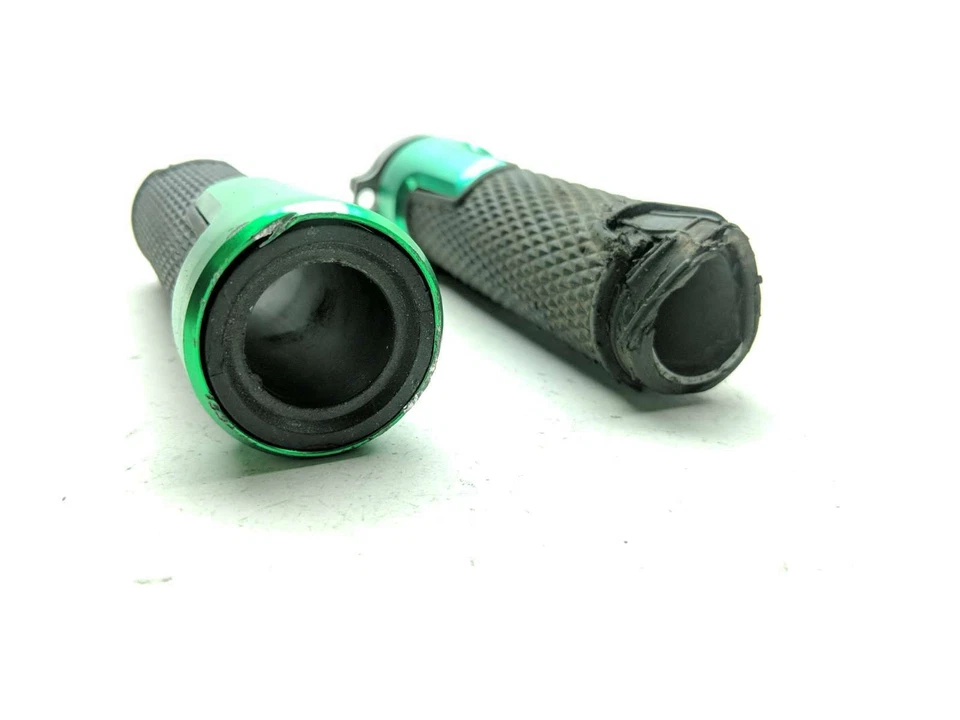 06-11 Kawasaki Ninja ZX14 ZX1400C tubo e empunhaduras do acelerador - Imagem 3 de 4