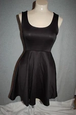 Junior Womens BLACK SKATER DRESS Sleeveless FIT & FLARE Zipper V-BACK Size XS