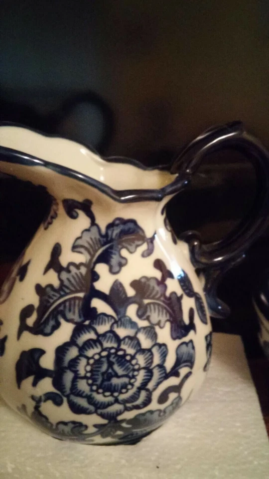 Juego de crema y jarra Bombay Company azul y blanco nuevo en caja Foto 3 de 4