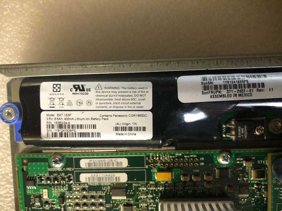 Sun 375-3499 FC Raid Controller W/512MB W/Battery W/SFP+Tranciver StorageTek2540 - Image 3 of 4