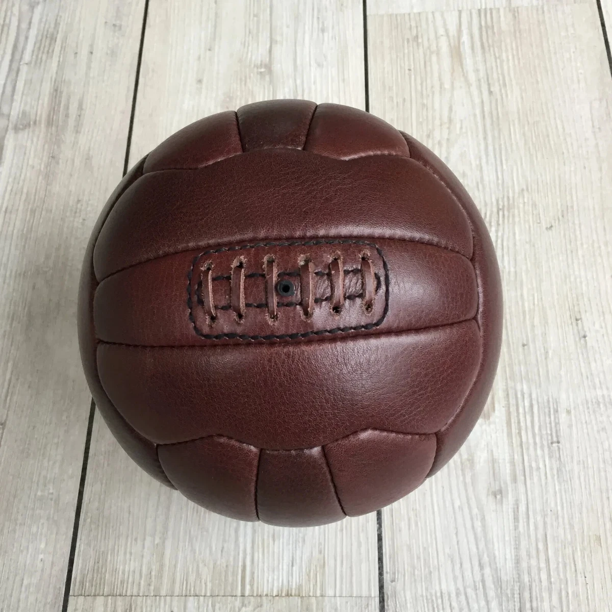 Ballon foot ancien dans Objets de Collection sur le football