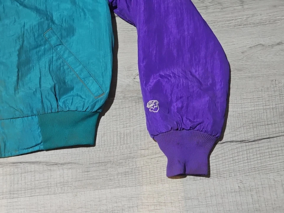 Chaqueta cortavientos vintage Arctic Cat negra verde púrpura talla S Foto 2 de 4